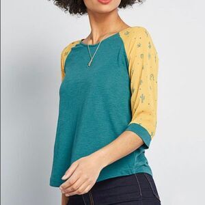 ModCloth Moxie Mastery Desert Cactus Sheer Sleeve Raglan Tee size Medium